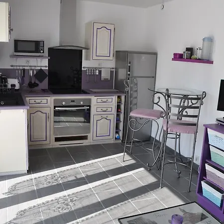 Indépendant Dans Avec Piscine à Apartamento Gap